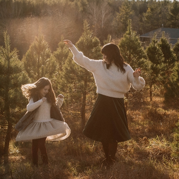 Meet your Posher, Sara - Picture 2 of 4